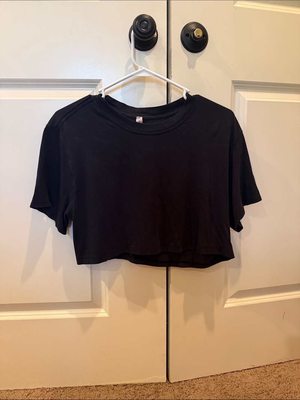 Lululemon Black Crop Top